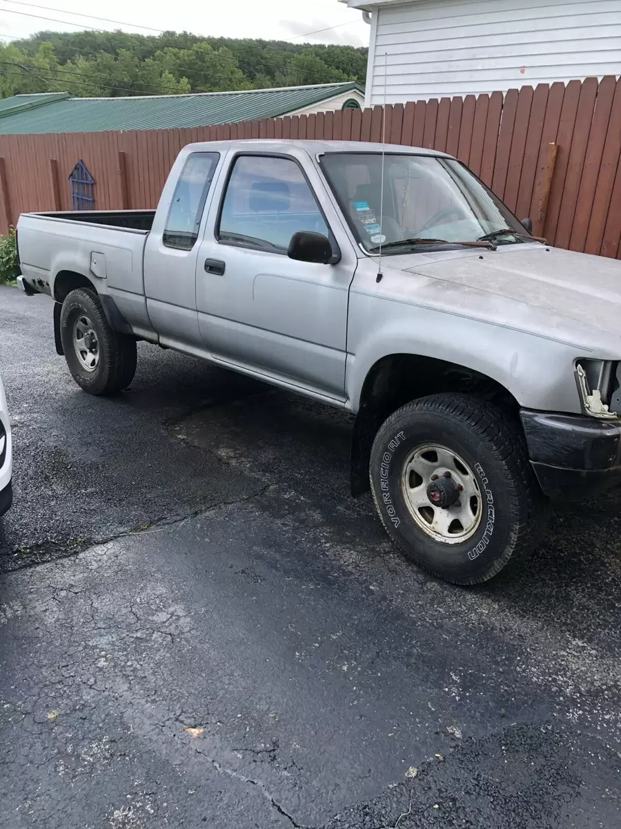 1989 Toyota Pickup 1/2 TON EXTRA LONG WHEELBASE DLX