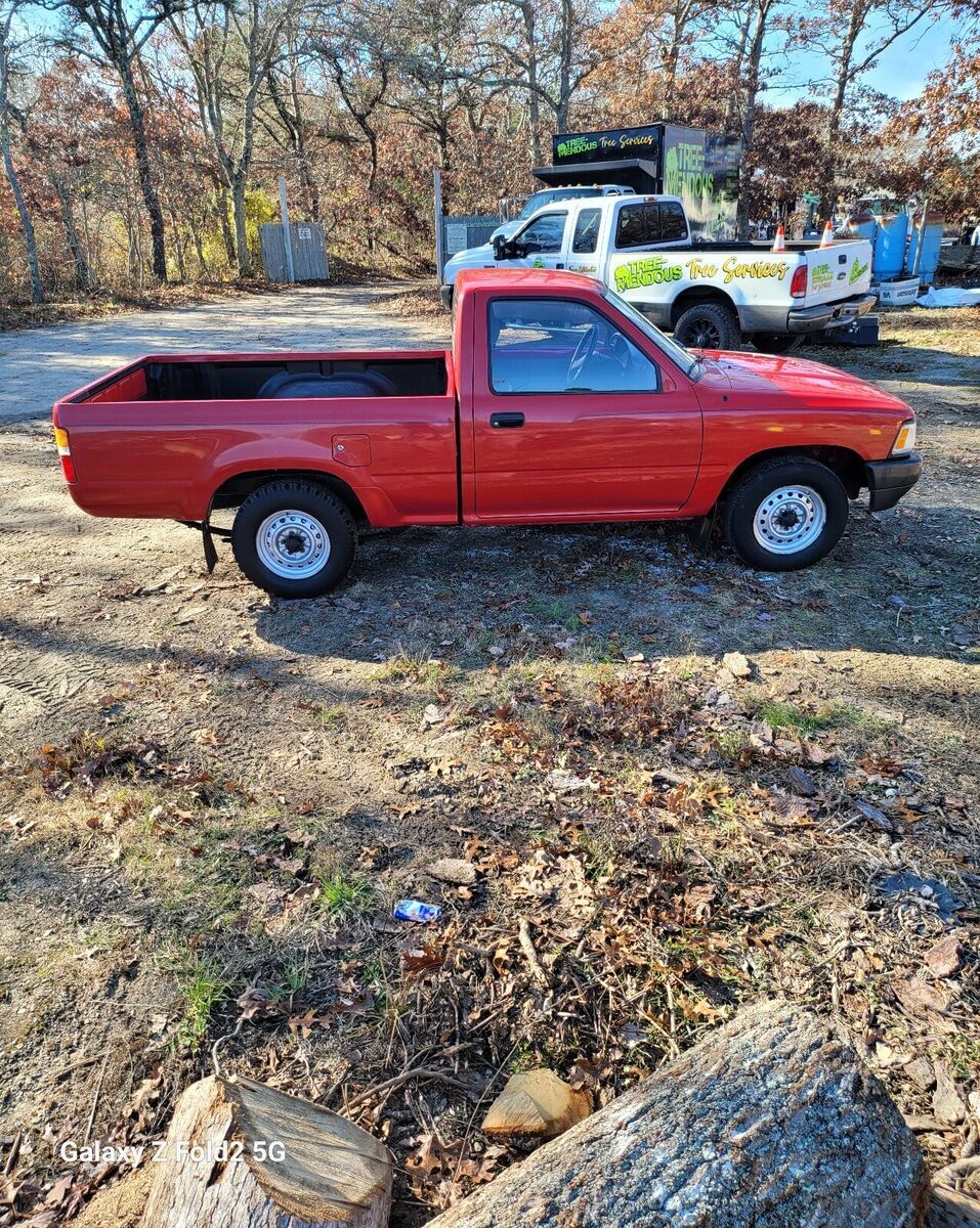 1989 Toyota Pickup 1/2 TON SHORT WHEELBASE - photo 3