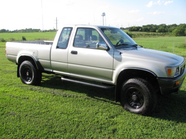 1989 Toyota Pickup SR5 4x4 Extended Cab!! 1989 Toyota 4x4 Extended Cab