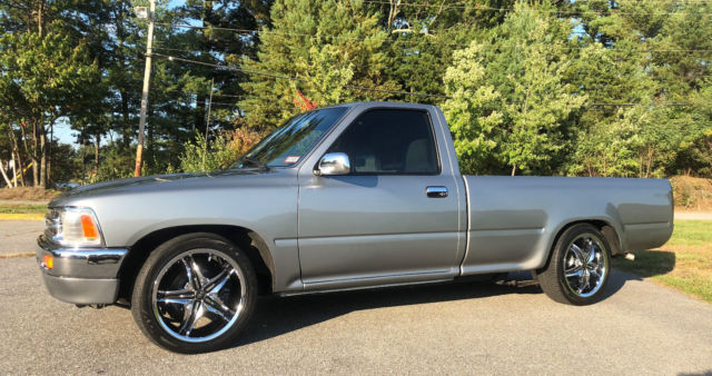1989 Toyota Pickup Truck HiLux - photo 4