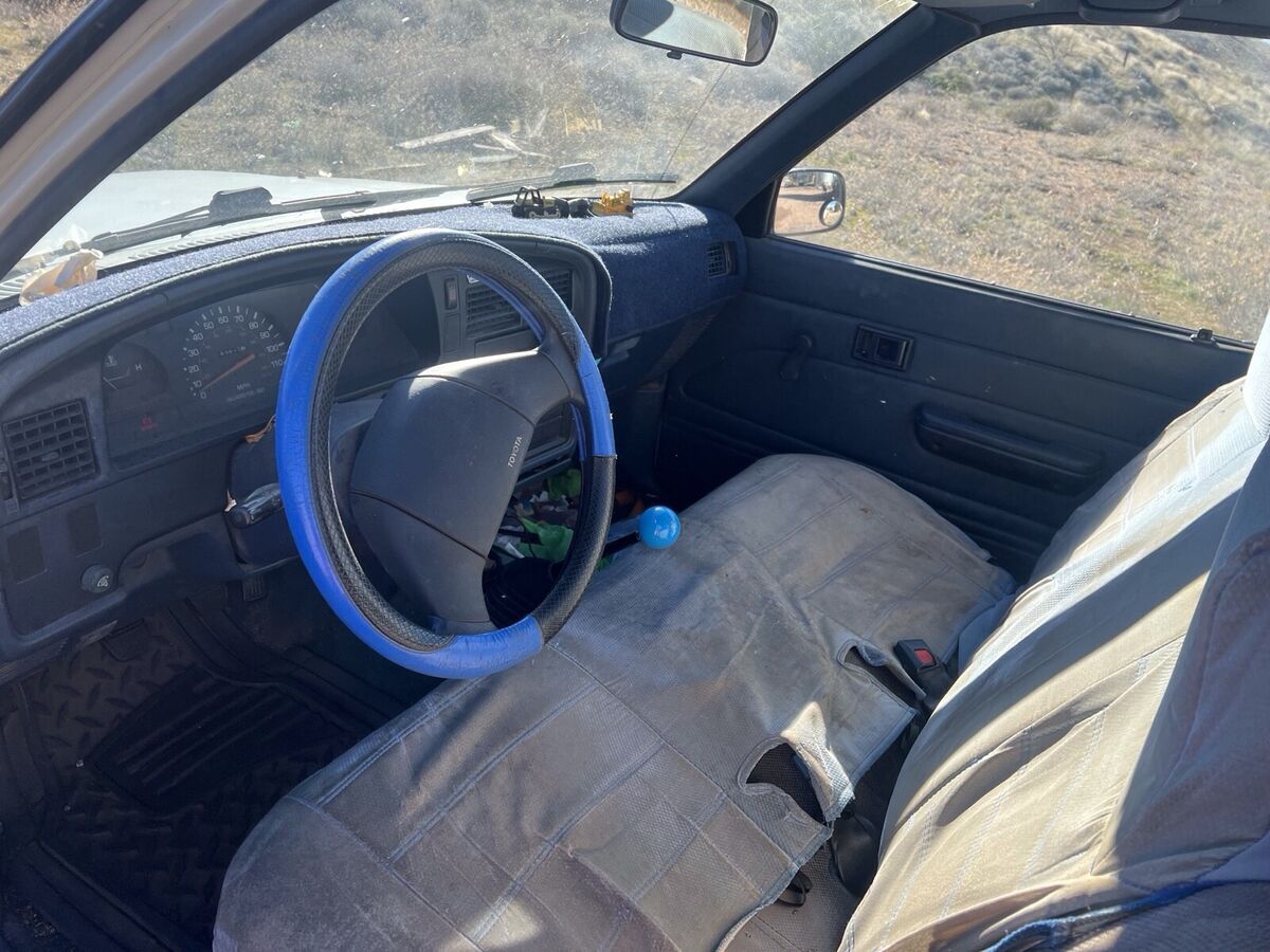 1989 Toyota Pickup 1 TON LONG WHEELBASE DLX - photo 5