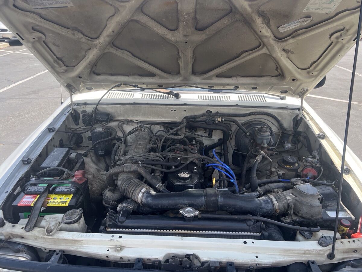 1989 Toyota Pickup 1 TON LONG WHEELBASE DLX - photo 8