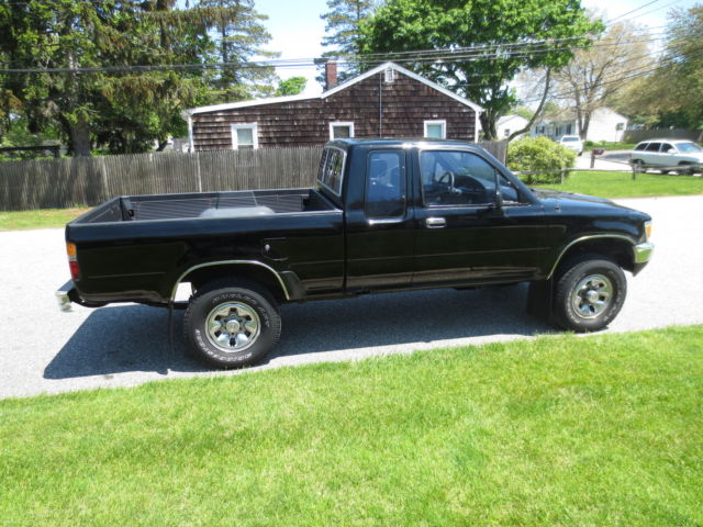 1989 Toyota Extra cab pickup SR=5 - photo 8