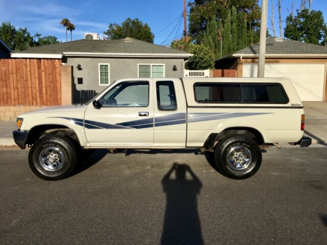1989 Toyota SR5 - photo 2