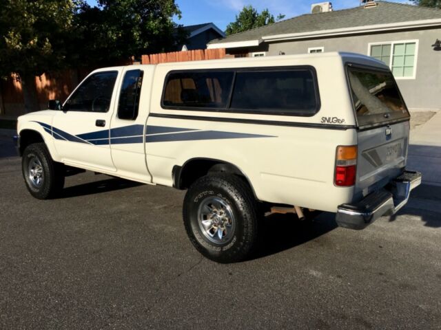 1989 Toyota SR5 - photo 3