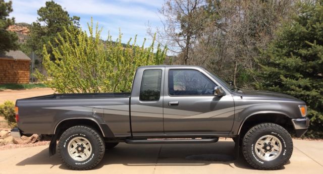 1989 Toyota Tacoma SR5