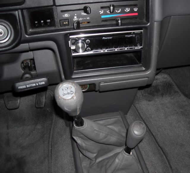 1989 Toyota Tacoma SR5 - photo 12