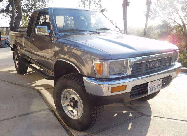 1989 Toyota Tacoma SR5 - photo 4