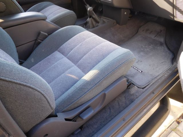 1989 Toyota Tacoma SR5 - photo 9