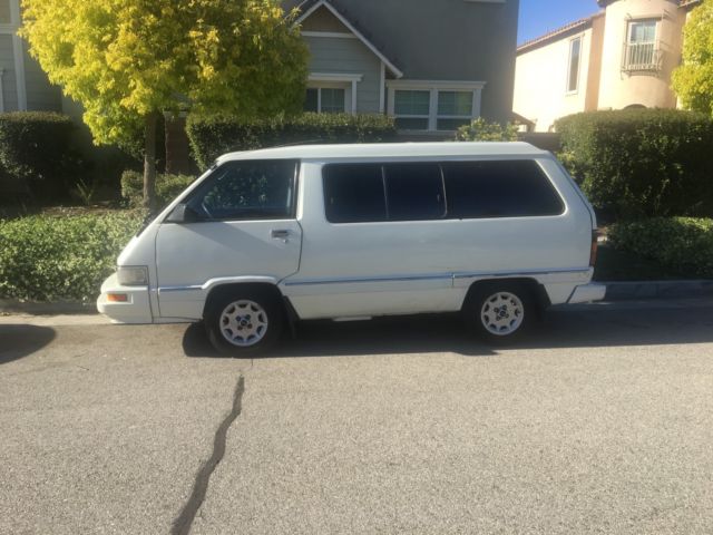 1989 Toyota Van LE - photo 3