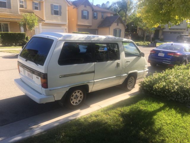 1989 Toyota Van LE - photo 4