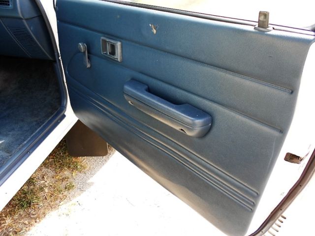 1989 Toyota Tacoma X-Cab pickup NO RESERVE - photo 8
