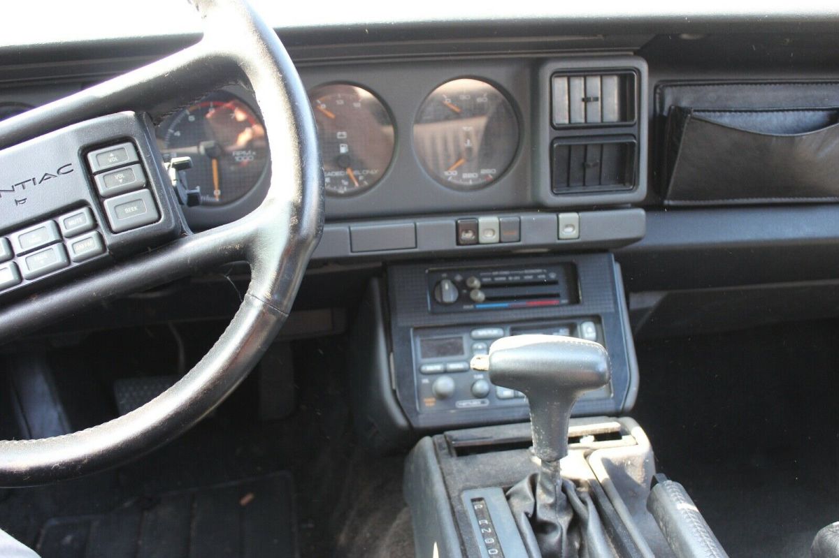 1989 Pontiac Trans Am GTA - photo 8