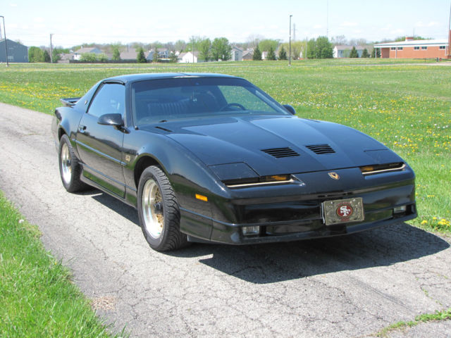 1989 Pontiac Firebird Trans-Am GTA - photo 3