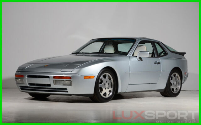 1989 Turbo S Used Turbo 2.5L I4 16V Manual RWD Hatchback 1989 Porsche 944 Turbo S