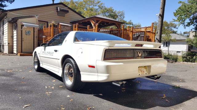1989 Pontiac Trans Am Turbo 20th Anniversary #1367 - photo 6