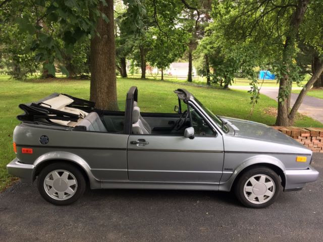1989 Volkswagen Cabrio Bestseller Convertible 2-Door - photo 2
