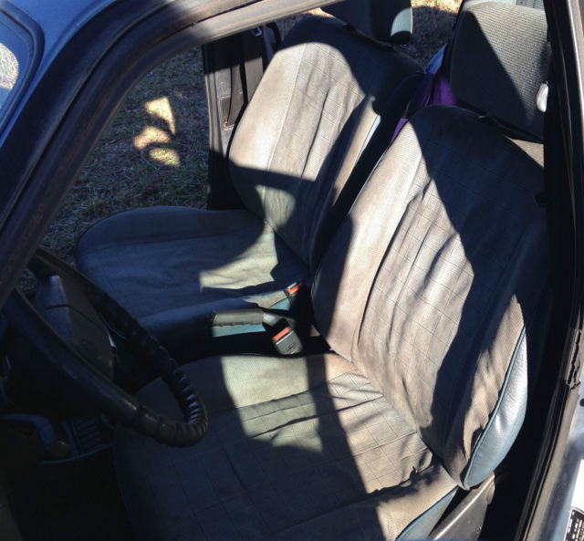 1989 Volkswagen Jetta Base Sedan 4-Door - photo 11