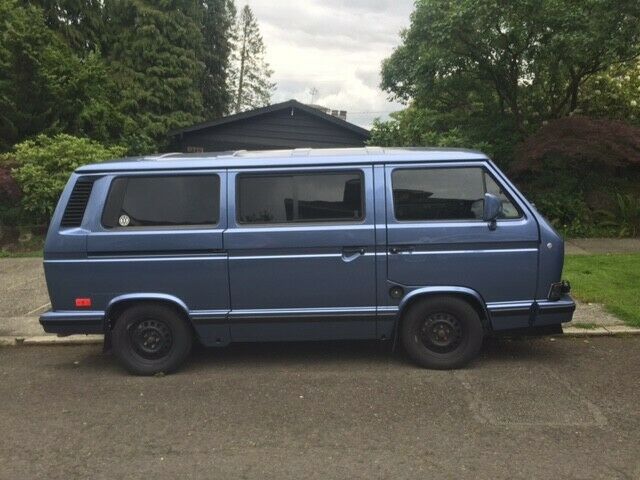 1989 Volkswagen Vanagon Wolfsburg Blue Star Limited Edition 1989 Volkswagen Bus/Vanagon