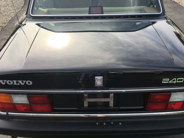 1989 Volvo 240 - photo 11