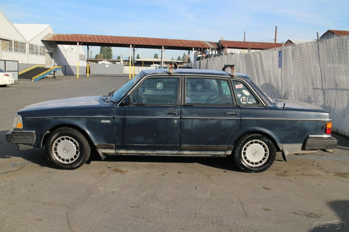1989 Volvo 240 GL - photo 2