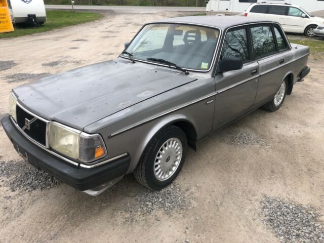 1989 Volvo 240 DL 122k miles 1989 Volvo 240 DL