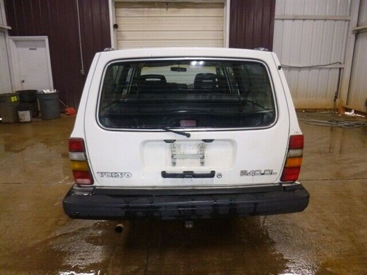 1989 Volvo 240 DL - photo 8