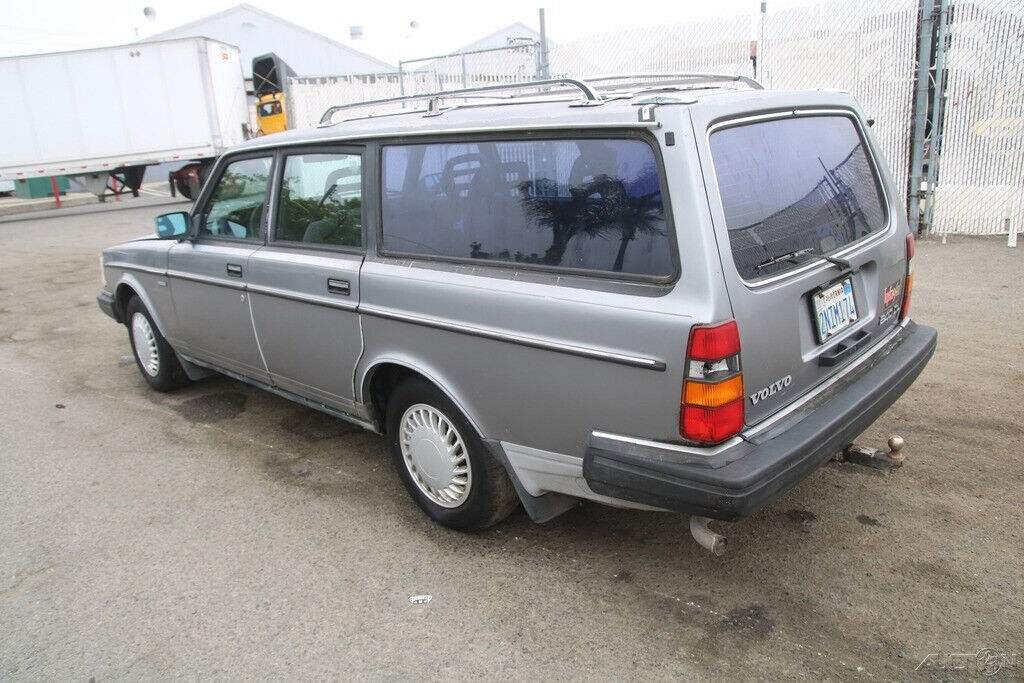 1989 Volvo 240 DL - photo 4