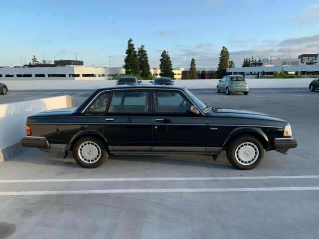 1989 Volvo 240 DL - photo 5