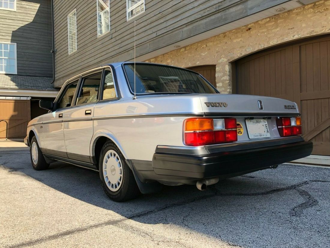 1989 Volvo 240 DL - photo 2