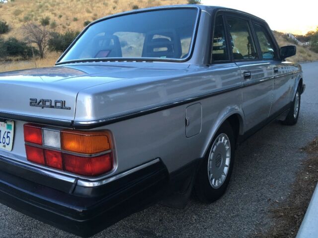 1989 Volvo 240 DL SEDAN (California) - photo 3