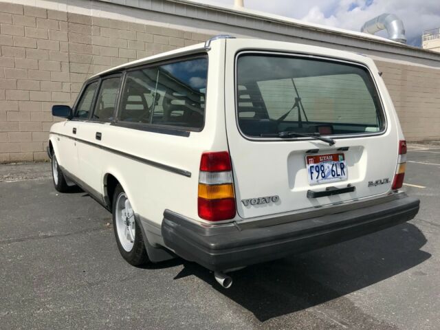 1989 Volvo 240 DL - photo 3