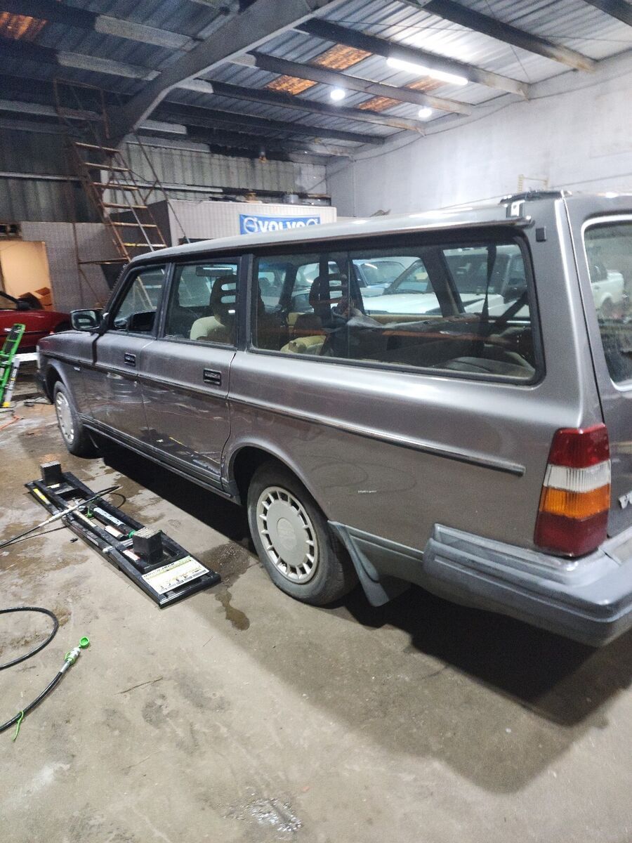 1989 Volvo 240 DL - photo 6