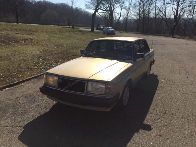 1989 Volvo 240 - photo 2