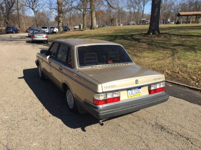 1989 Volvo 240 - photo 3