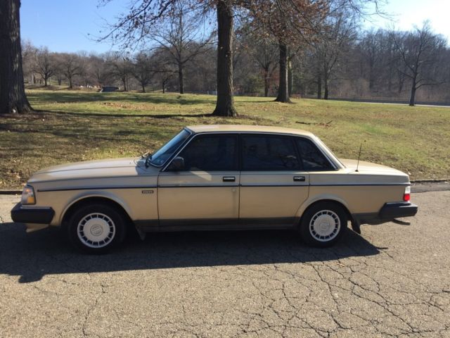 1989 Volvo 240 - photo 5