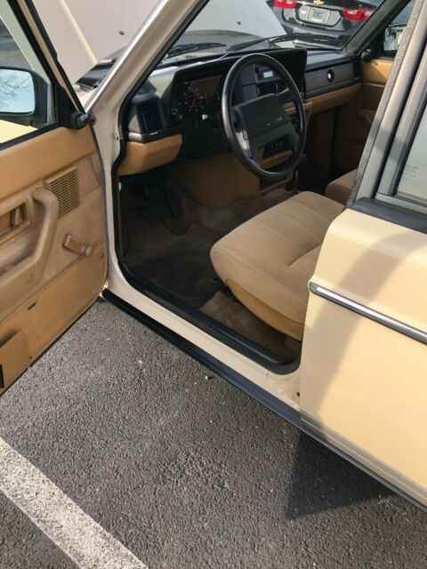 1989 Volvo 240 DL - photo 8