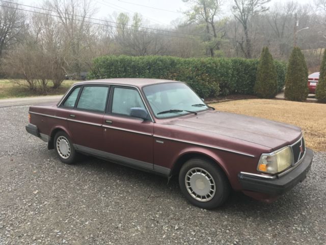 1989 Volvo 240 Runs and Drives - No Accidents Lowered Start Bid No Reserve 1989 Volvo 240 DL