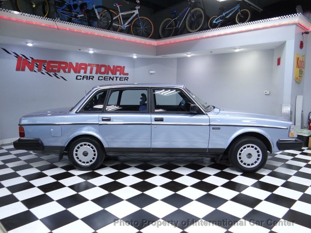 1989 Volvo 240 4dr Sedan DL Automatic - photo 3