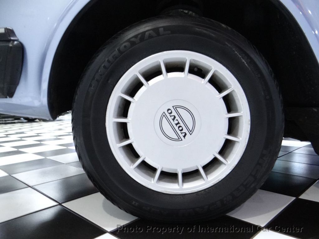 1989 Volvo 240 4dr Sedan DL Automatic - photo 6