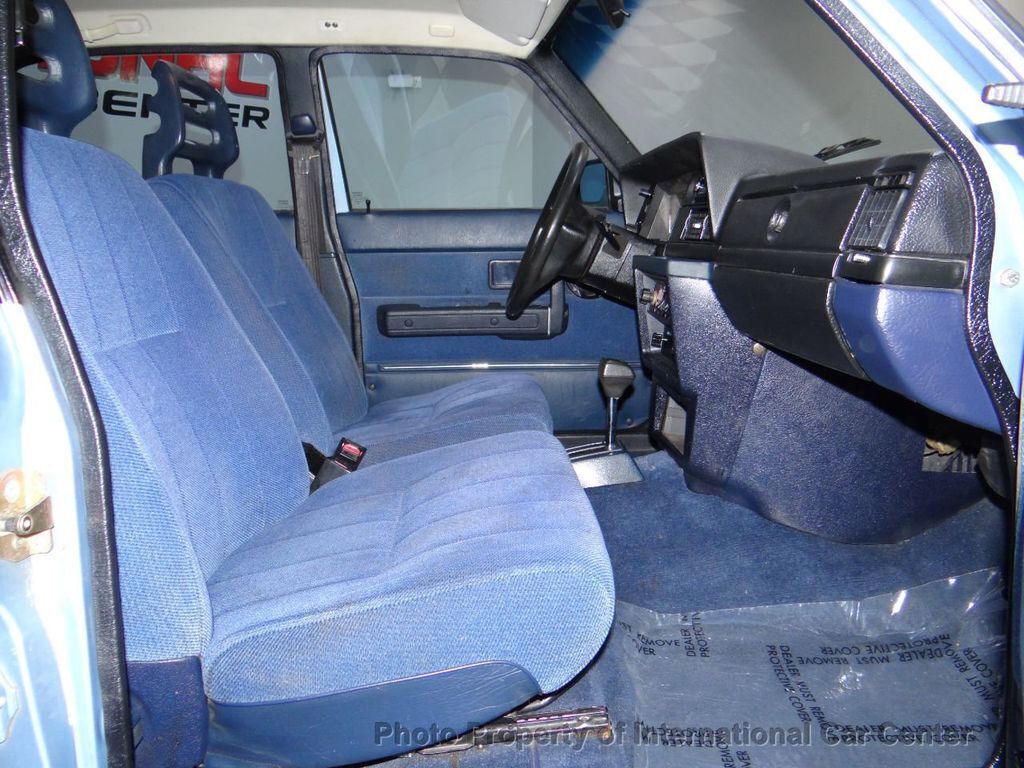 1989 Volvo 240 4dr Sedan DL Automatic - photo 9