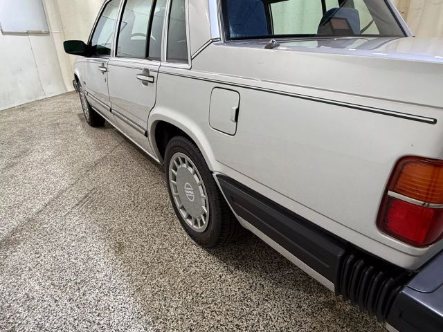 1989 Volvo 740 GL 4D Sedan - photo 10