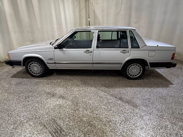 1989 Volvo 740 GL 4D Sedan - photo 3