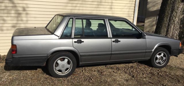 1989 Volvo 740 Turbo with NEW TIRES (for parts - see description) 1989 Volvo 740 Turbo w/ Intercooler