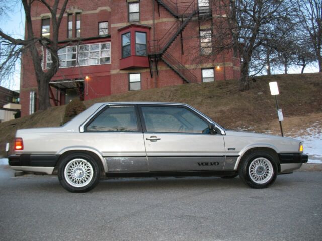 1989 Volvo 780 - photo 3
