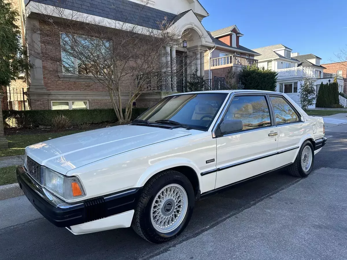 1989 Volvo 780 Coupe White 1989 Volvo 780