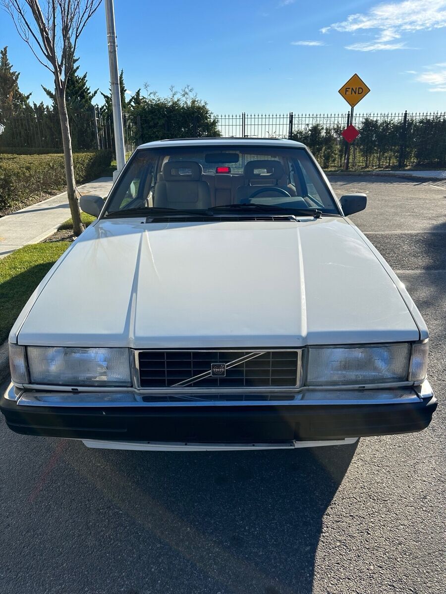 1989 Volvo 780 - photo 3