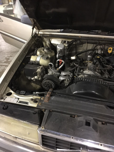 1989 Volvo 780 Body and paint in excellent shape - photo 11