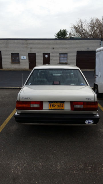 1989 Volvo 780 Body and paint in excellent shape - photo 5