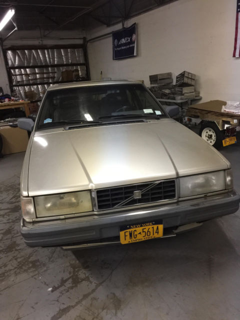 1989 Volvo 780 Body and paint in excellent shape - photo 6